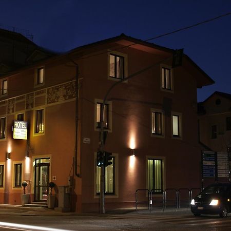 Hotel Fortyfive Кивасо Екстериор снимка