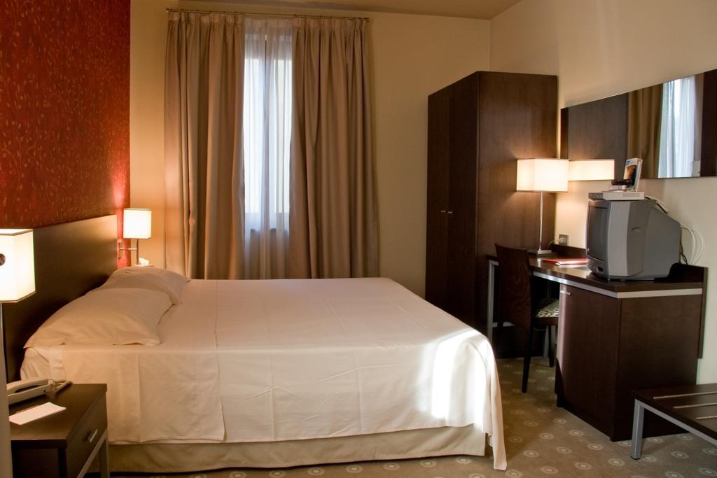 Hotel Fortyfive Кивасо Стая снимка