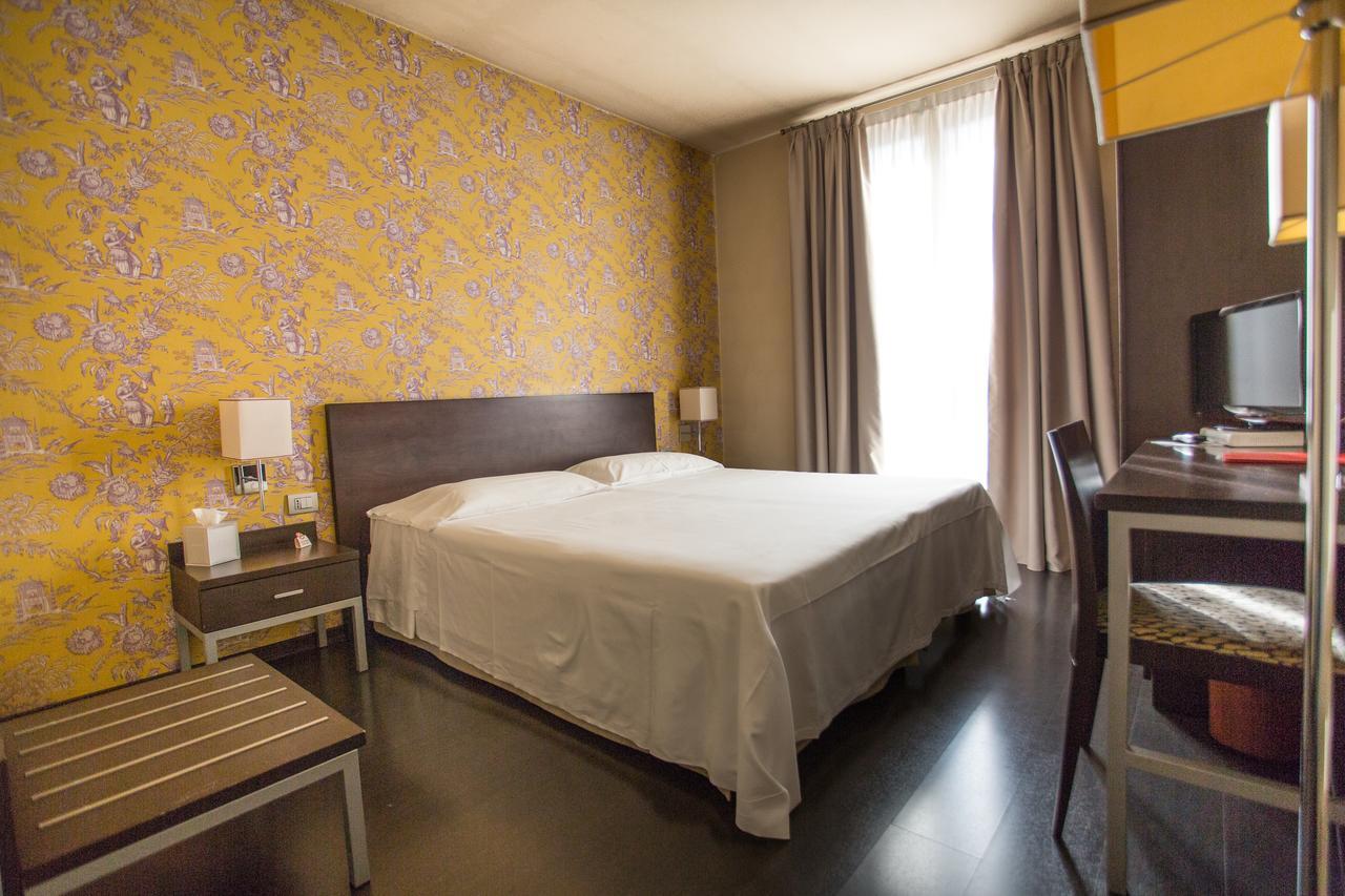Hotel Fortyfive Кивасо Екстериор снимка