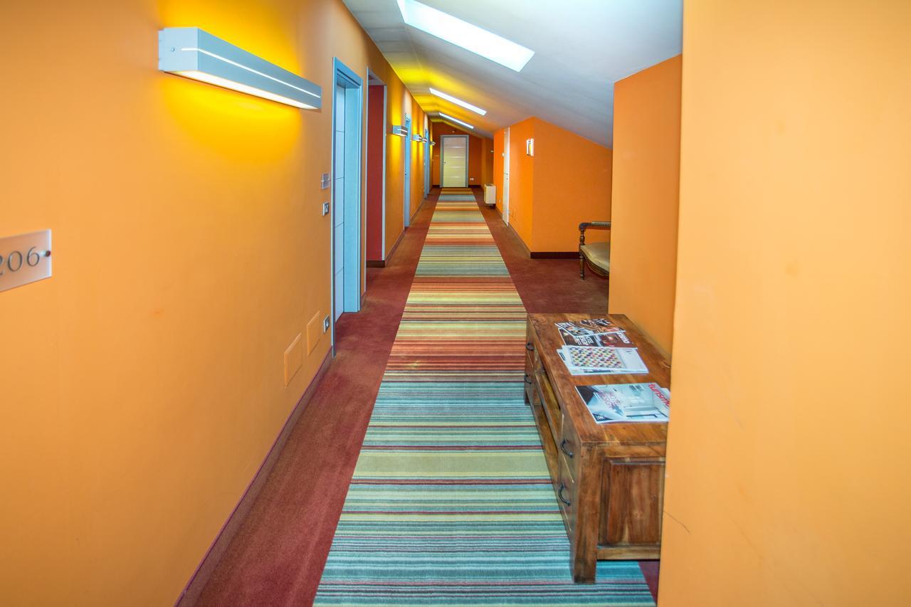 Hotel Fortyfive Кивасо Екстериор снимка