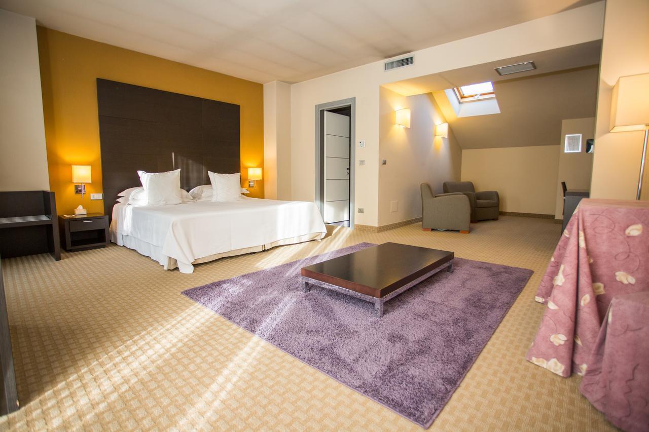 Hotel Fortyfive Кивасо Екстериор снимка