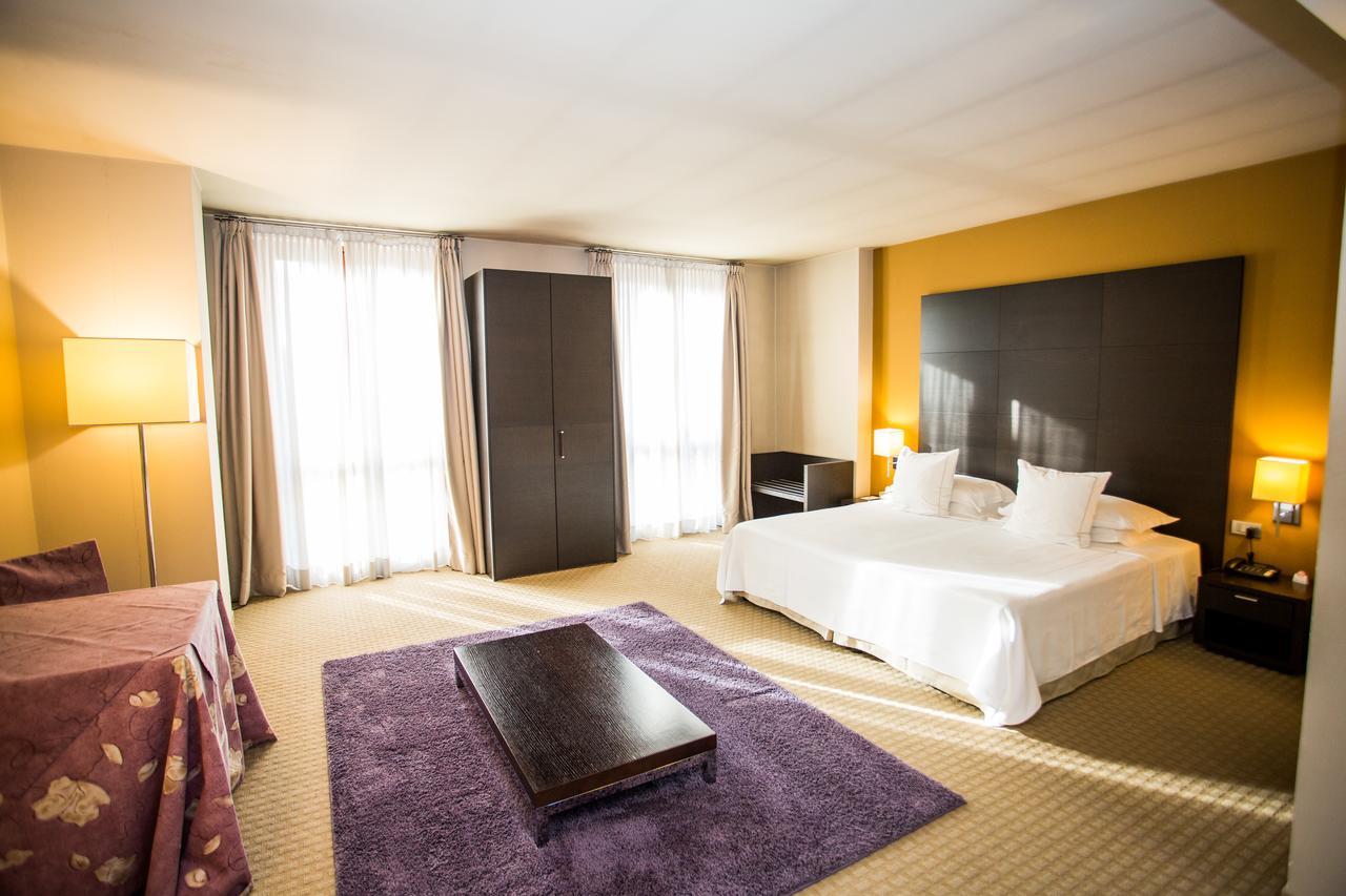 Hotel Fortyfive Кивасо Екстериор снимка