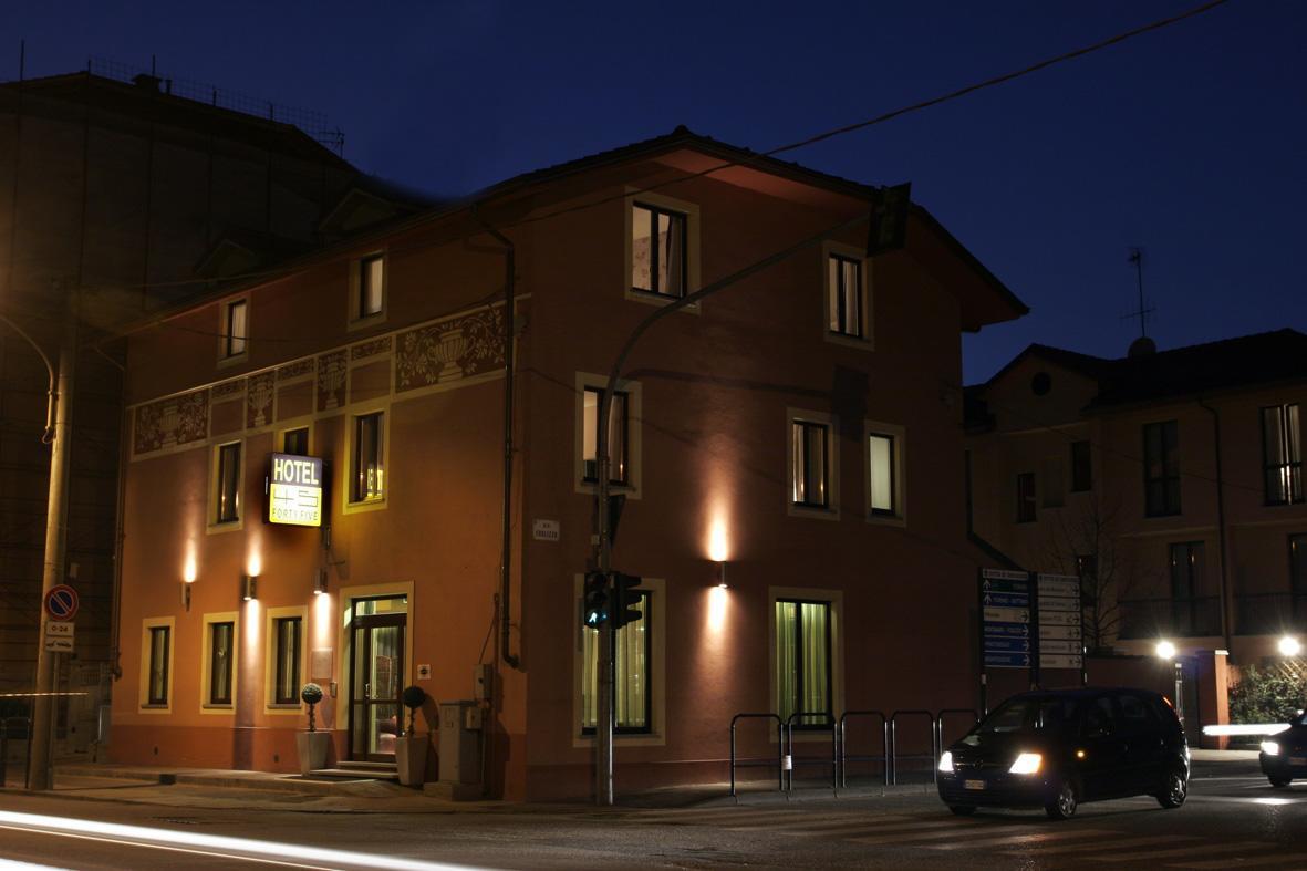 Hotel Fortyfive Кивасо Екстериор снимка