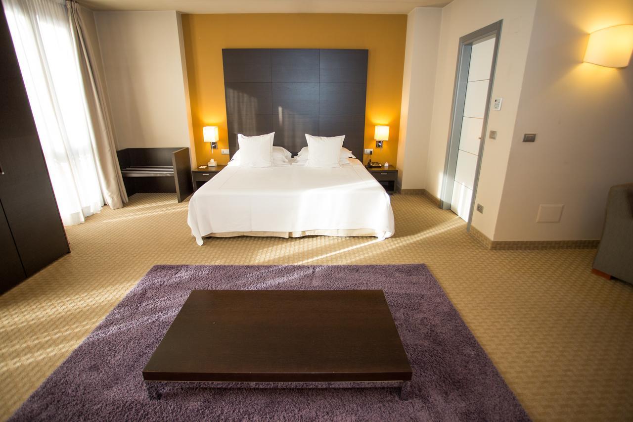 Hotel Fortyfive Кивасо Екстериор снимка